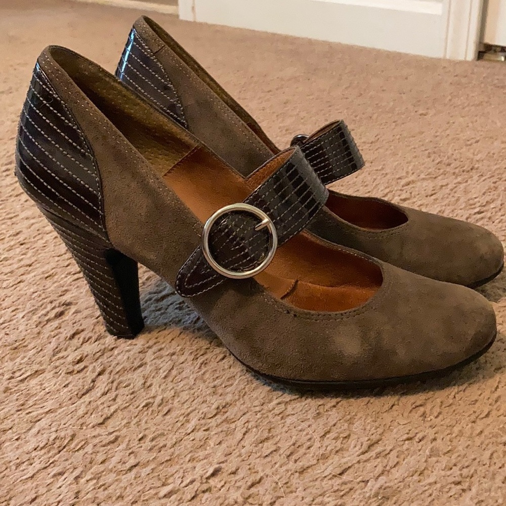 Sofft Mary Jane heels